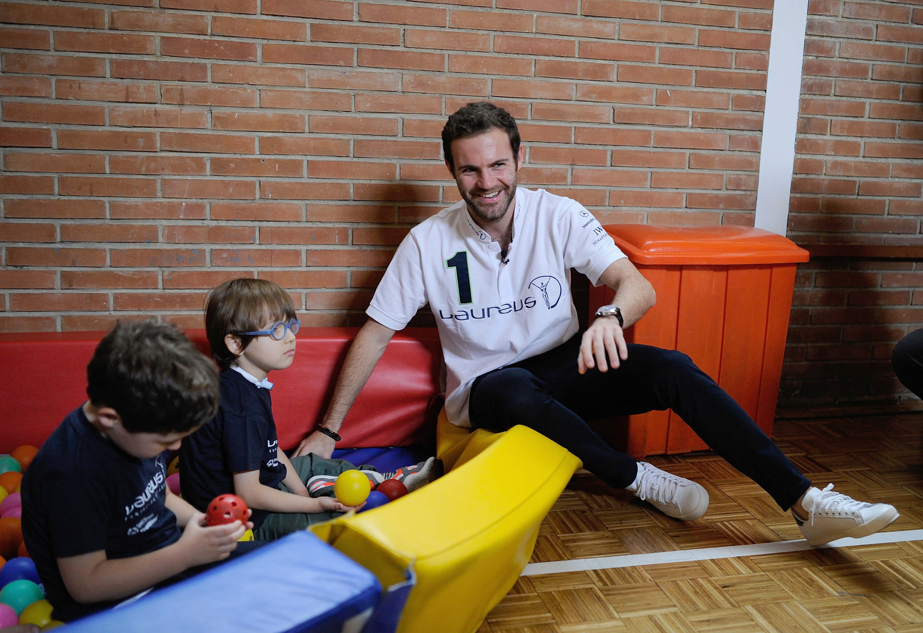 JUAN-MATA-LAUREUS-VISIT-IN-MADRID-1